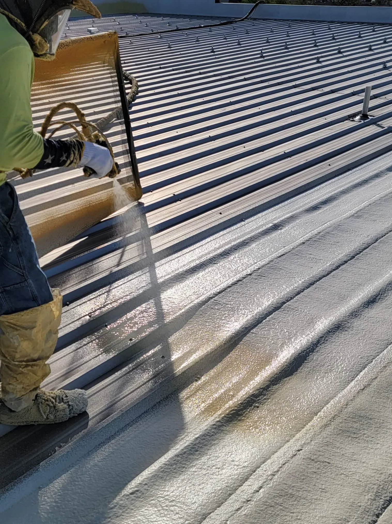 Why Is Roof Insulation Essential in Both Hot and Cold
